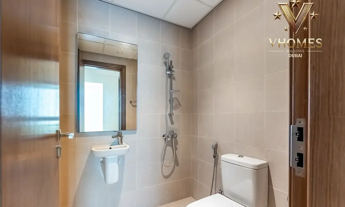 Canal Front Residences 11