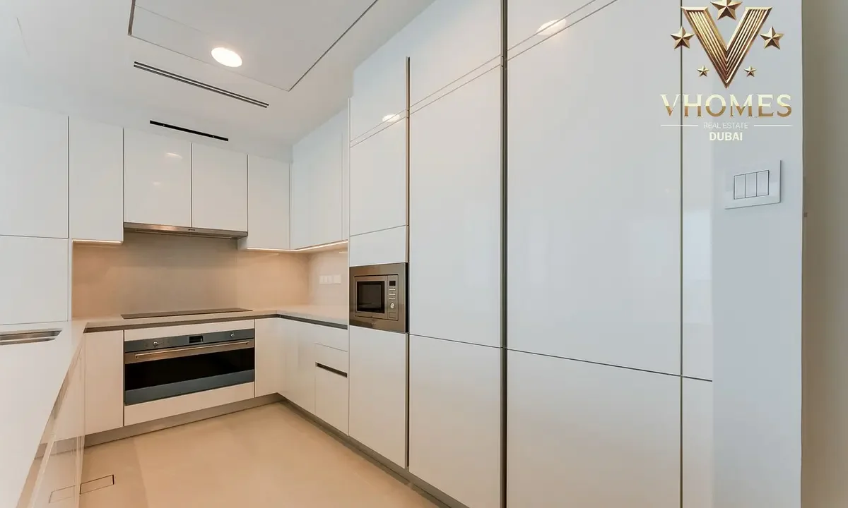 Canal Front Residences 28