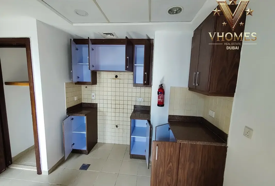 Executive Tower F,17